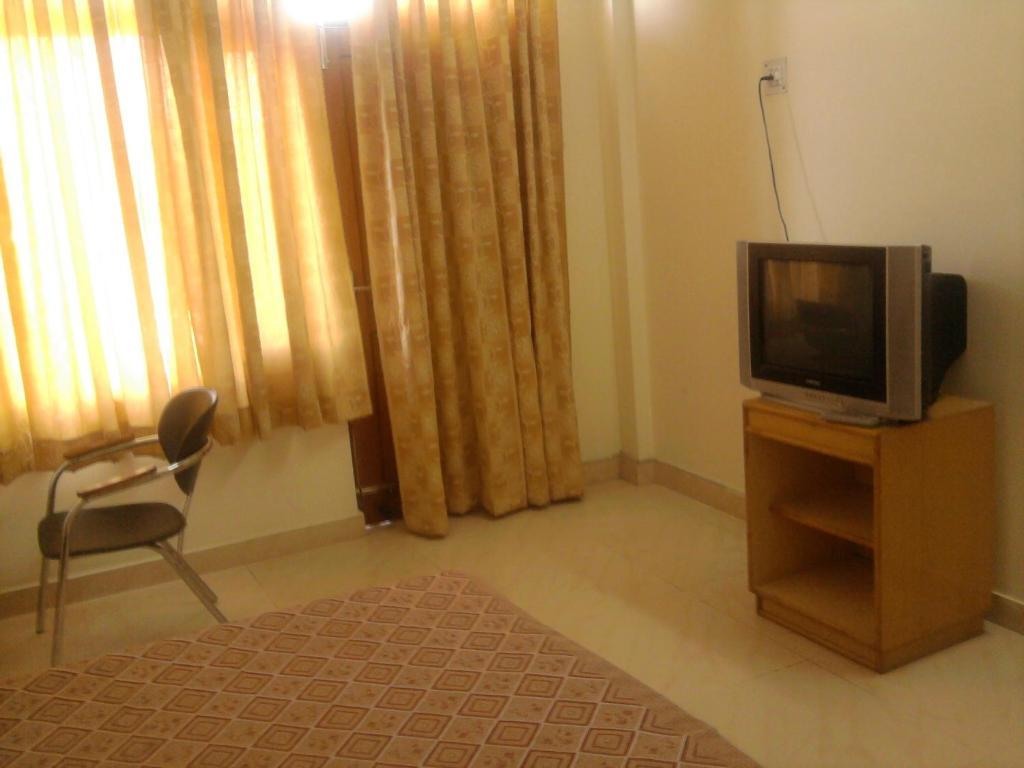 Sapphire Inn Bhimtal Exterior photo