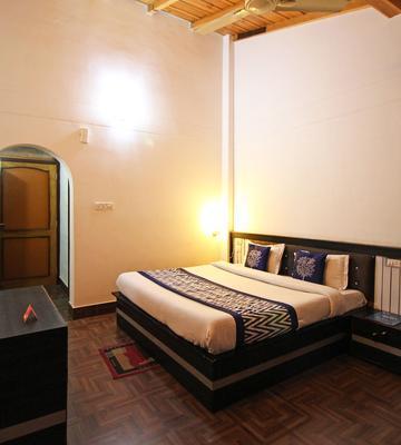 Sapphire Inn Bhimtal Exterior photo